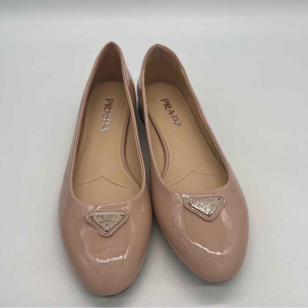 PRADA
Patent Triangle Ballerina Flats - Picture 2 of 7